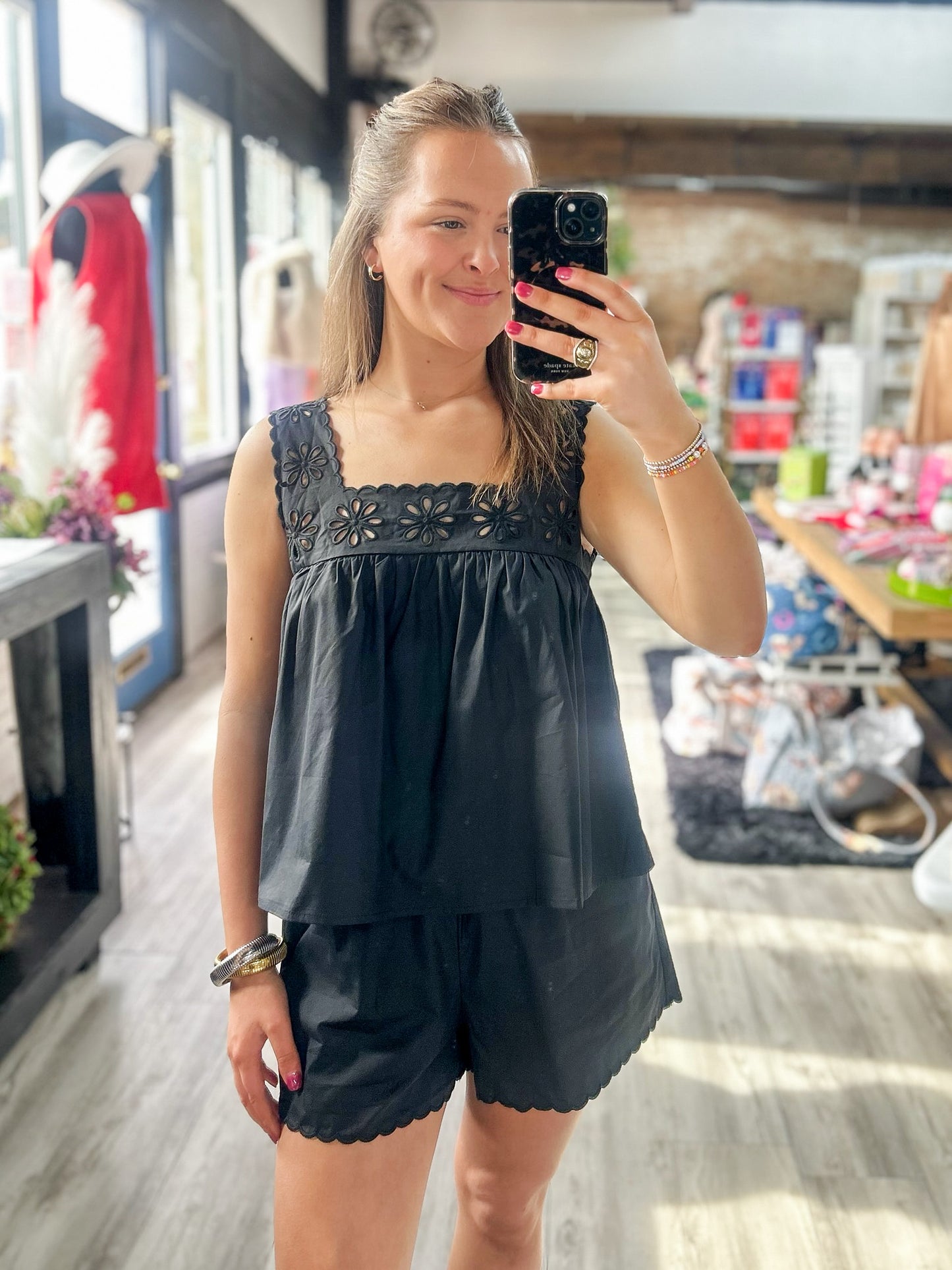 Scarlett Scalloped Set