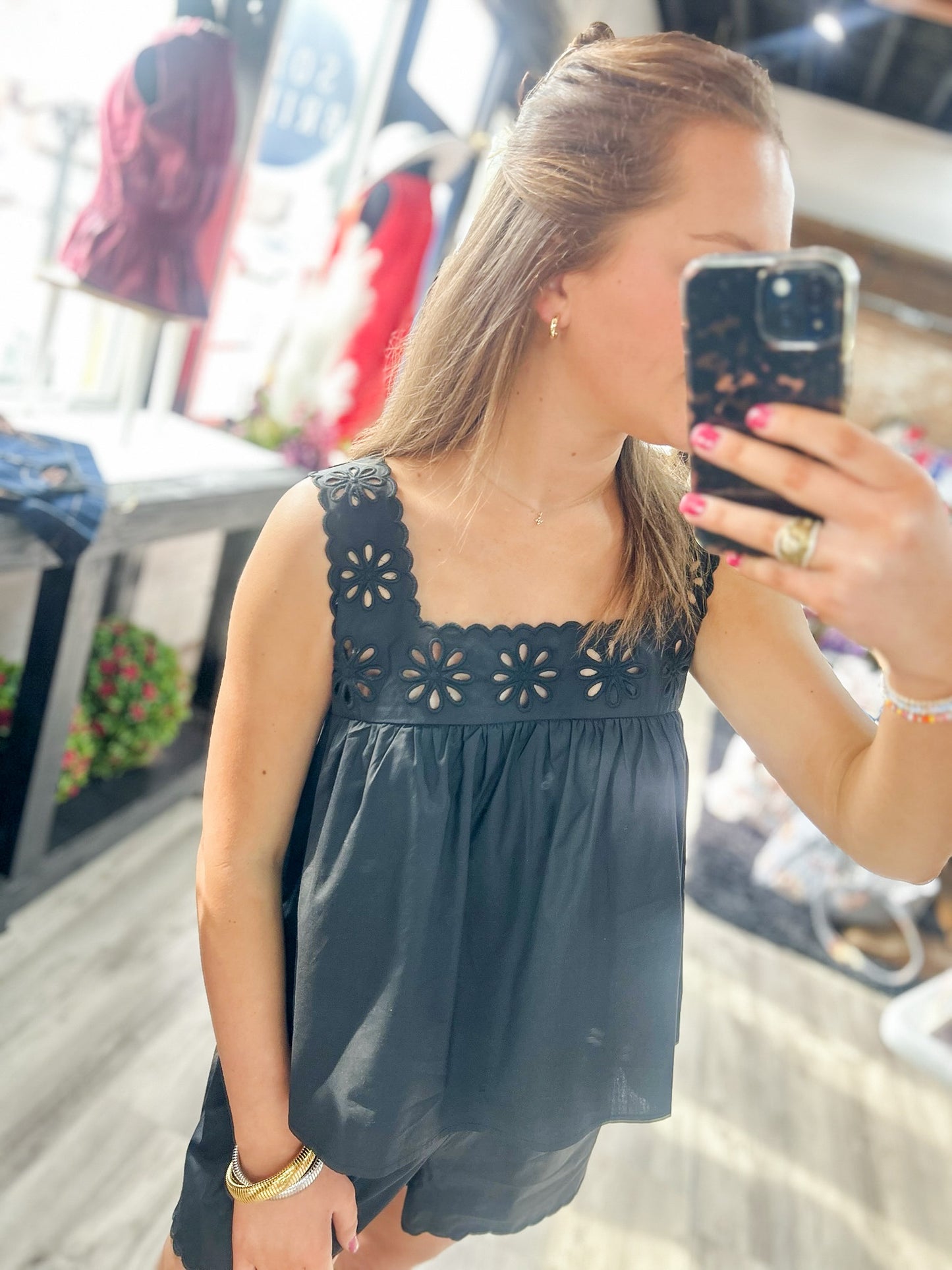 Scarlett Scalloped Set