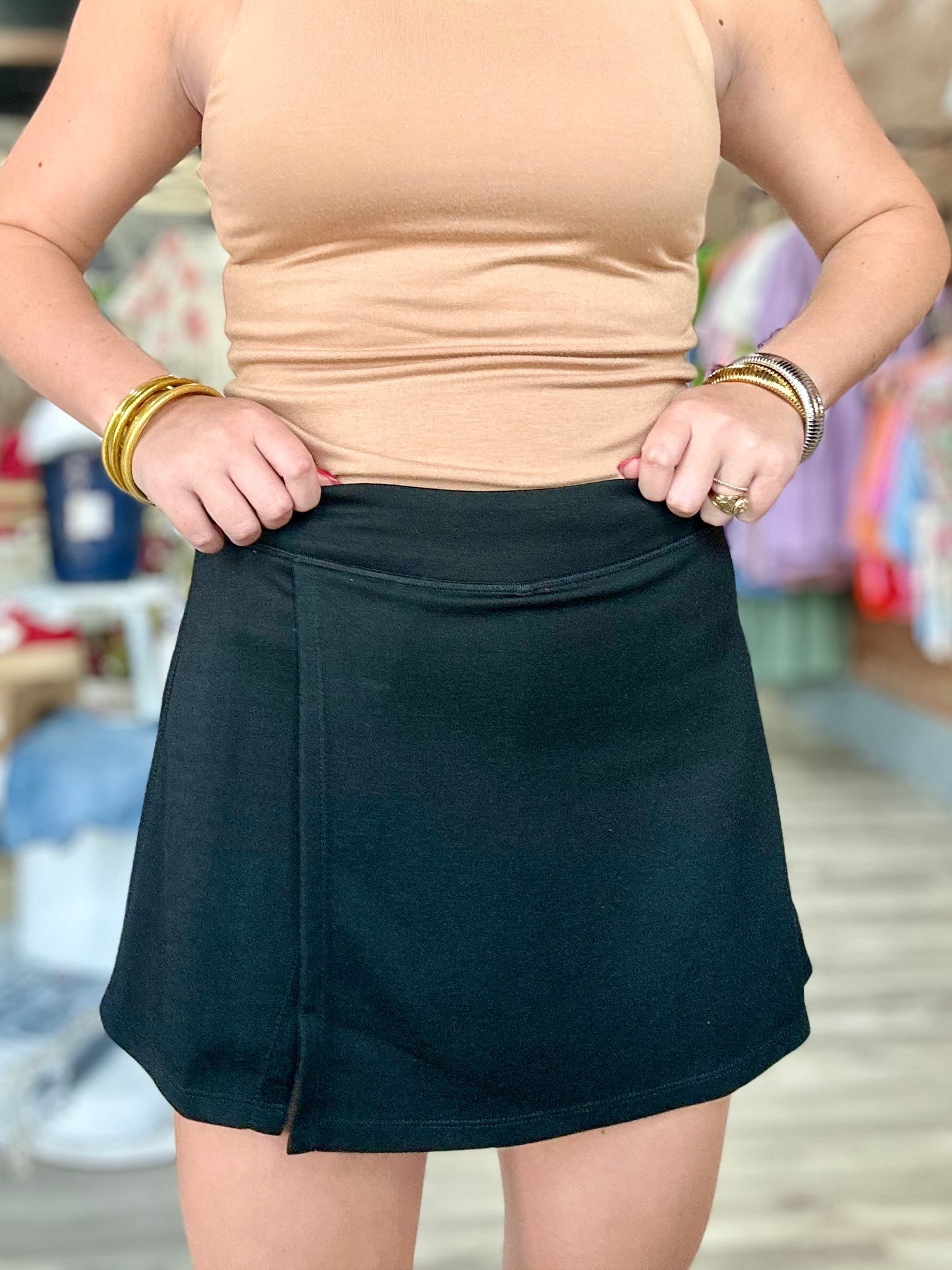 Betty Black Skort