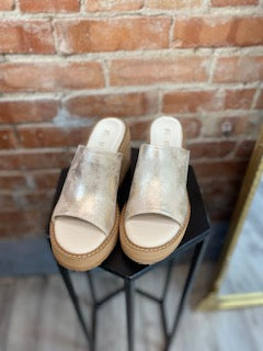 Judy Gold Wedge