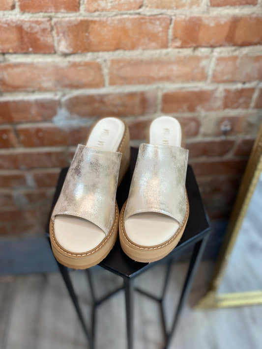 Judy Gold Wedge